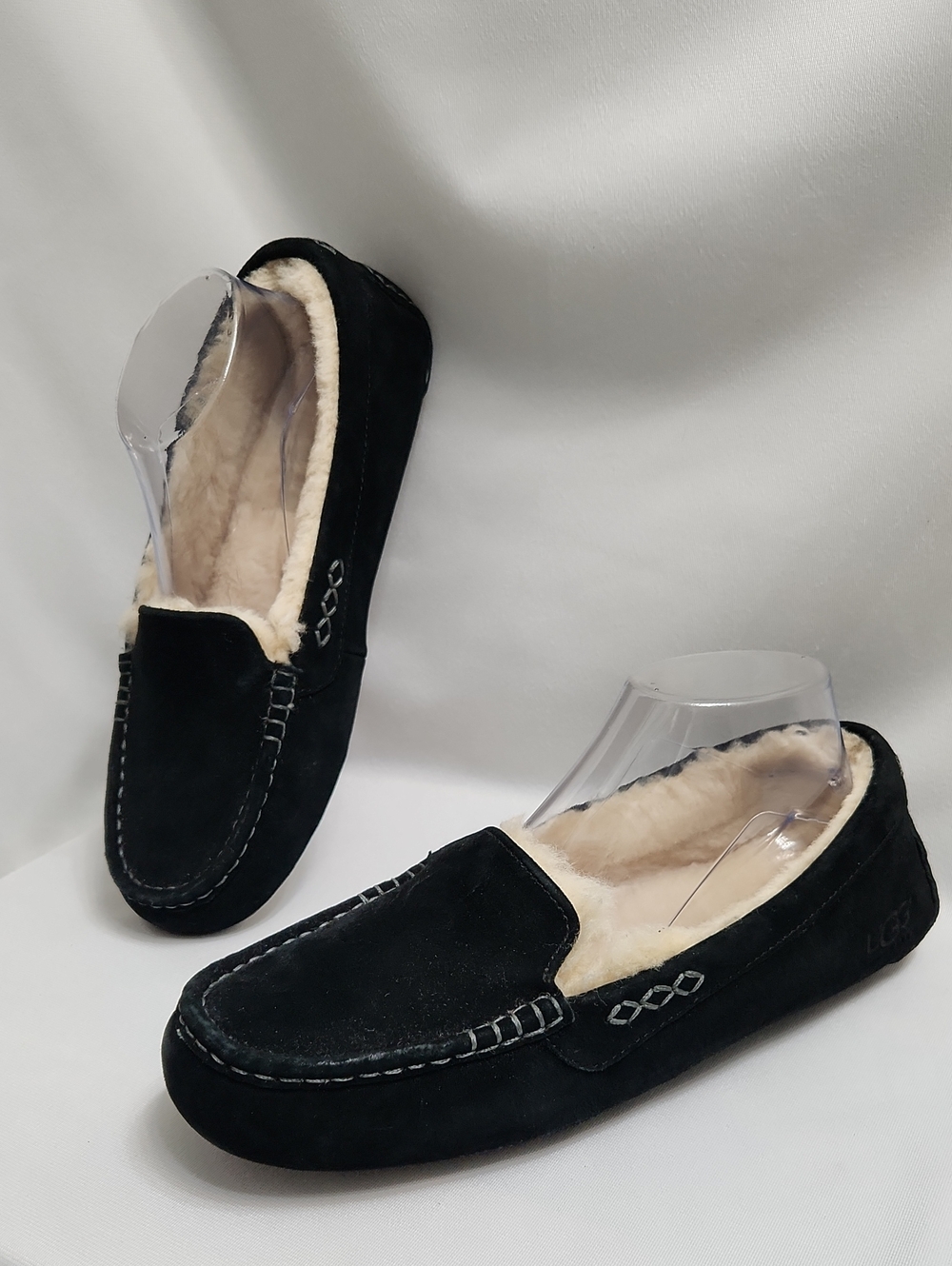 UGG Black Suede Shearling-Lined Moccasin Slippers (W Size 9)